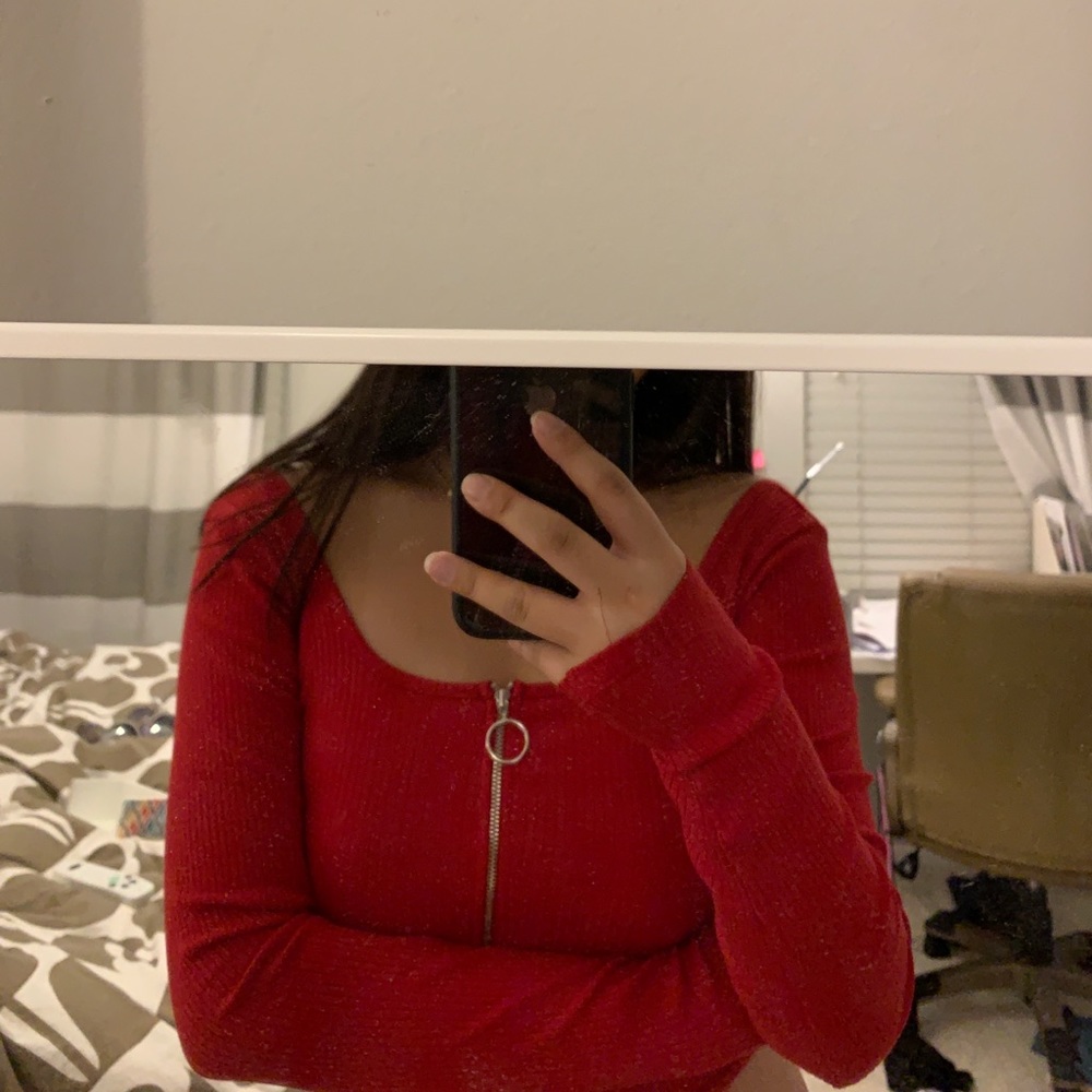 red long sleeve with zipper